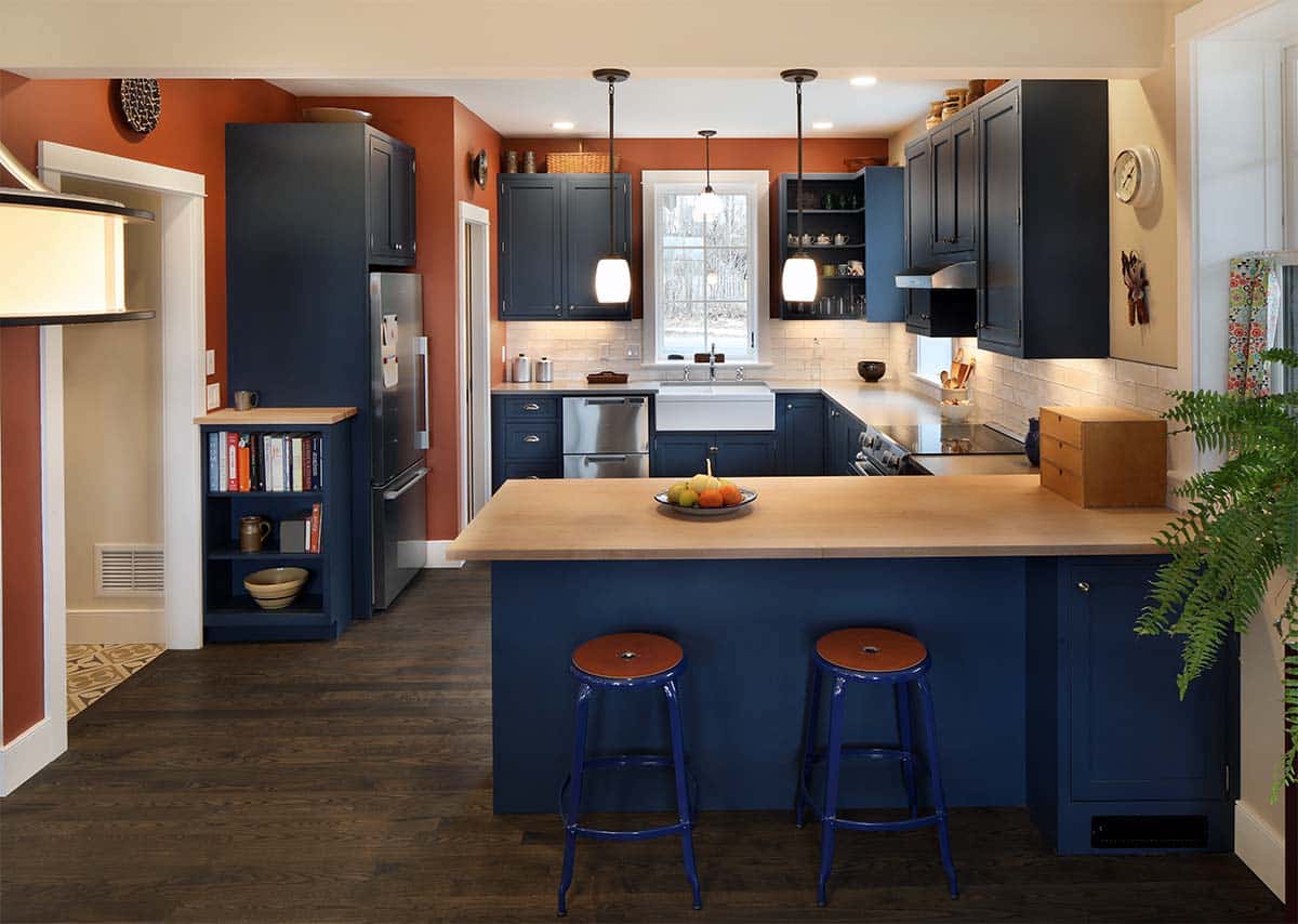 Photograph of a custom home with an apartment above the garage, designed by C&H Architects and built by Integrity Development & Construction in Amherst, MA.